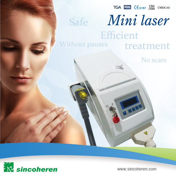 Mini máquinas da remoção da tatuagem do laser com LCD grande para apertar a pele/remover Reflecks